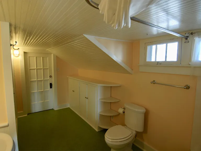 330 N Rollston Ave — Photo 9