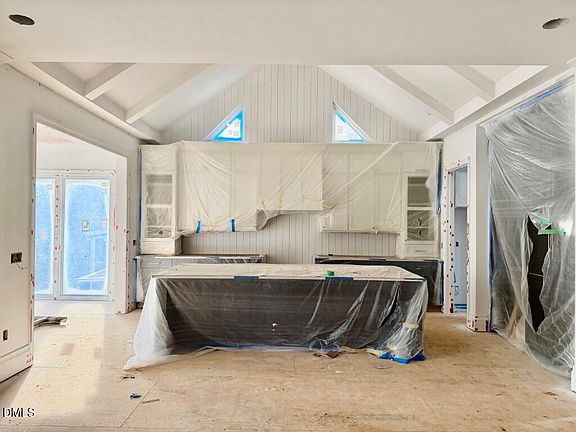 4th image of 3442 Redbud Ln