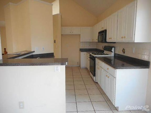 105-239230%20kitchen_35192572[1]