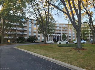 3400 Wooster Rd APT 206, Rocky River, OH