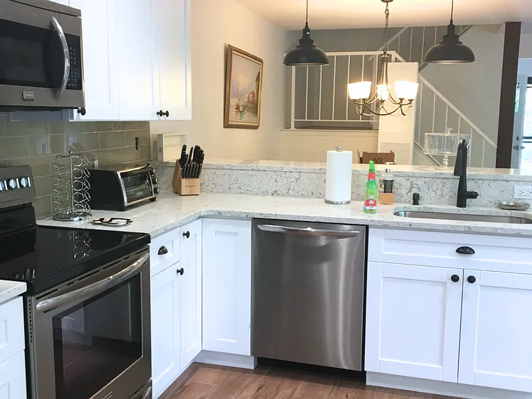202 Treescape Dr — Photo 2