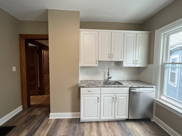 68 W Hazeltine Ave #1 — Photo 2