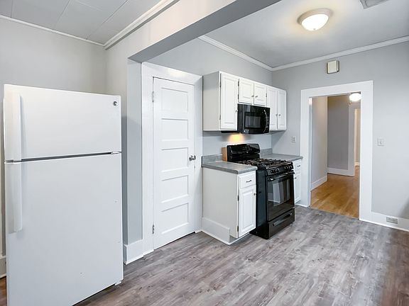 2nd image of 816 13th St