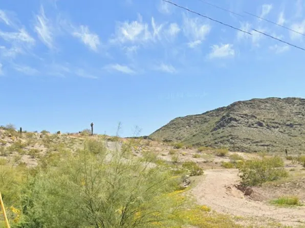 11209 N CAVE CREEK Road #3, Phoenix, AZ 85020