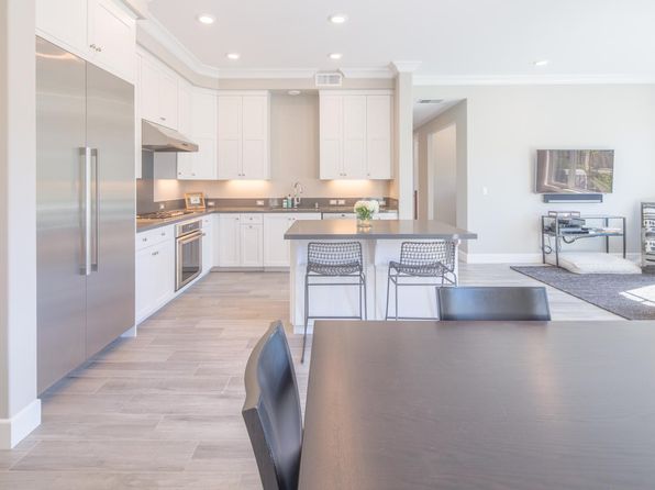 1010 Woodbury Rd Unit 101