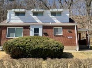 1016 Pennsylvania Ave, Pitcairn, PA