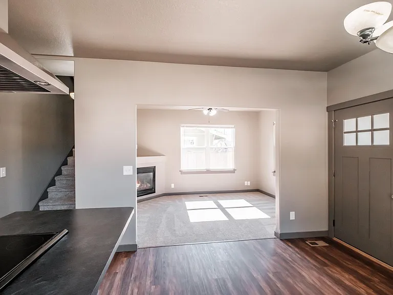 380 24th St NE — Photo 10