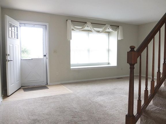 3rd image of 454 Rolling Meadows Dr