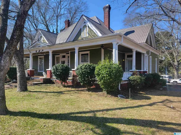 208 Chestnut St, Roanoke, AL 36274