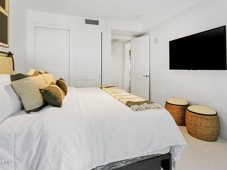 7175 E Camelback Rd #202 — Photo 13