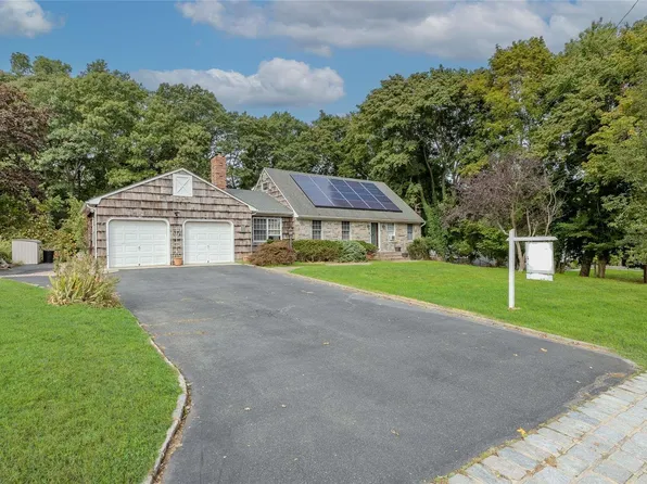 103 Hallock Lane, Rocky Point, NY 11778
