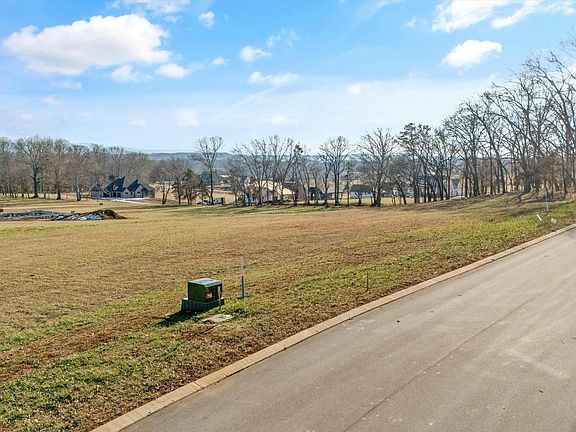 4th image of 1230 Kellys View Dr