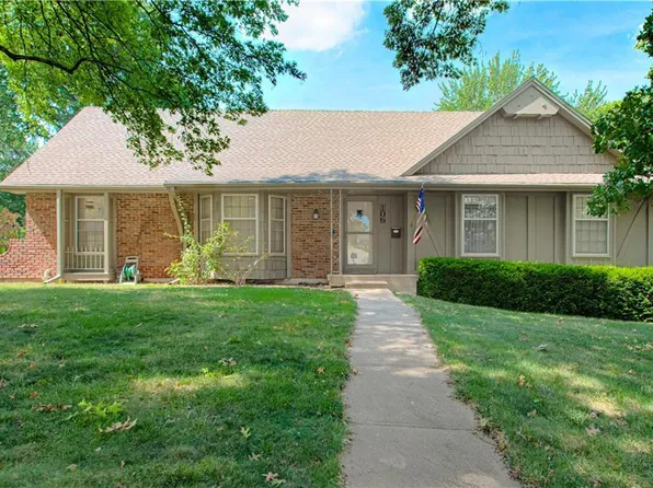 106 E 118th St, Kansas City, MO 64114