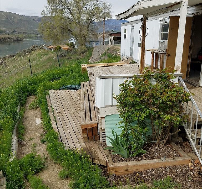 2nd image of 3420 S Tyee Pl
