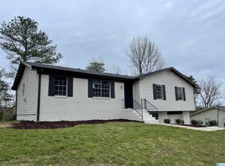 817 Twin Ridge Dr, Gardendale, AL 35071