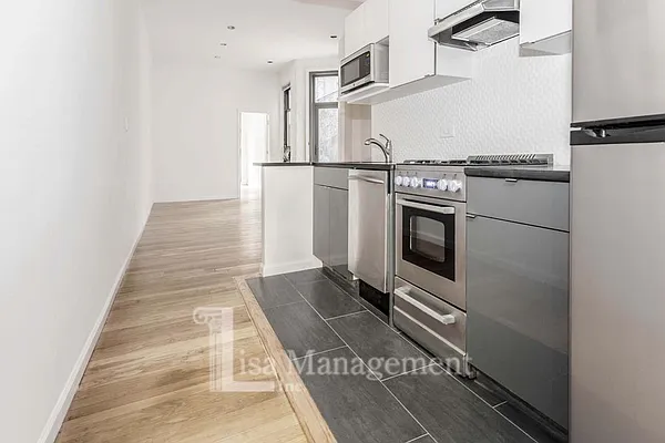Rented by Lisa Management Inc | media 18