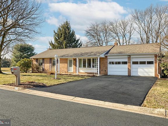 3rd image of 1848 Radnor Rd