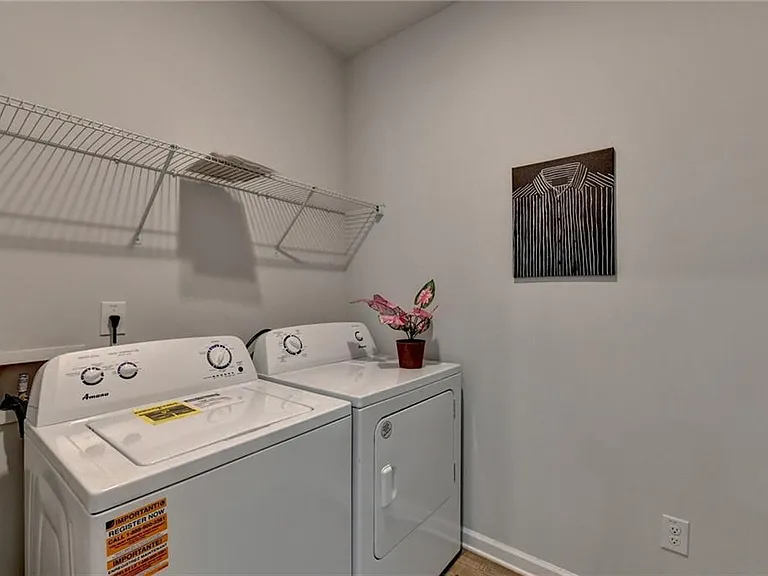 3828 Amicus Dr — Photo 34