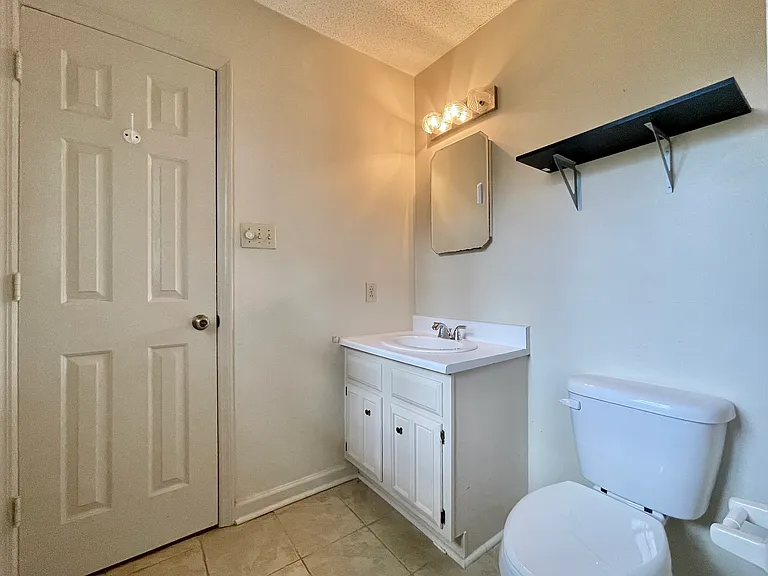 219 Green Lake Dr — Photo 25