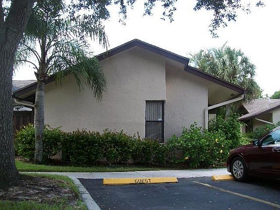3rd image of 2617 Carambola Cir N #1703