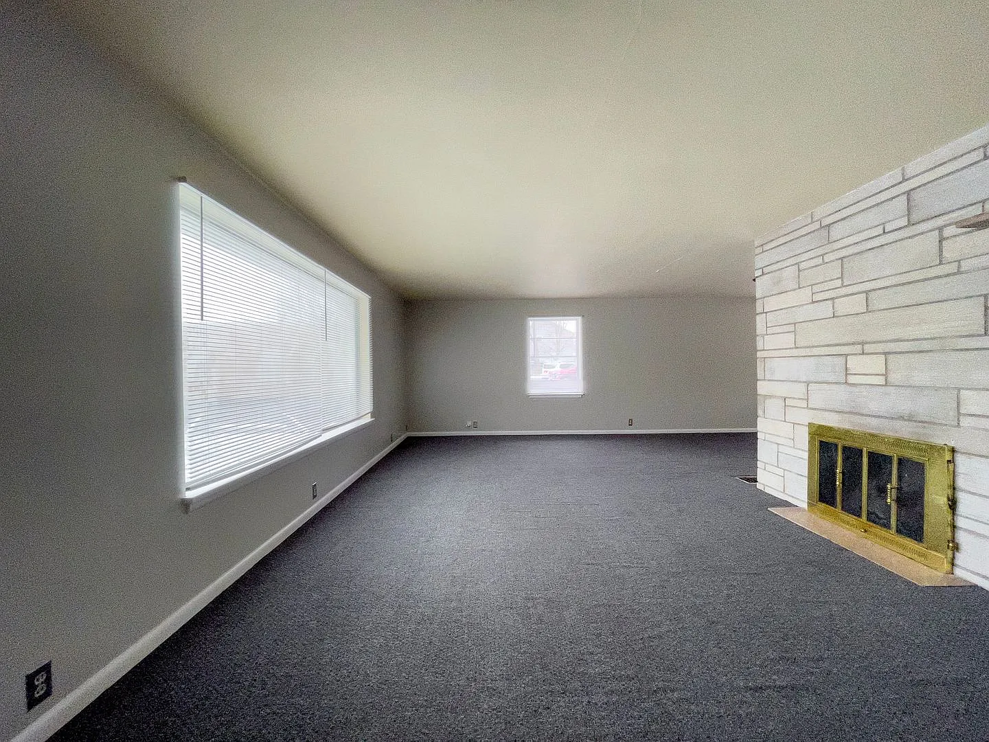 Preleasing For August! Close To Campus — Photo 3