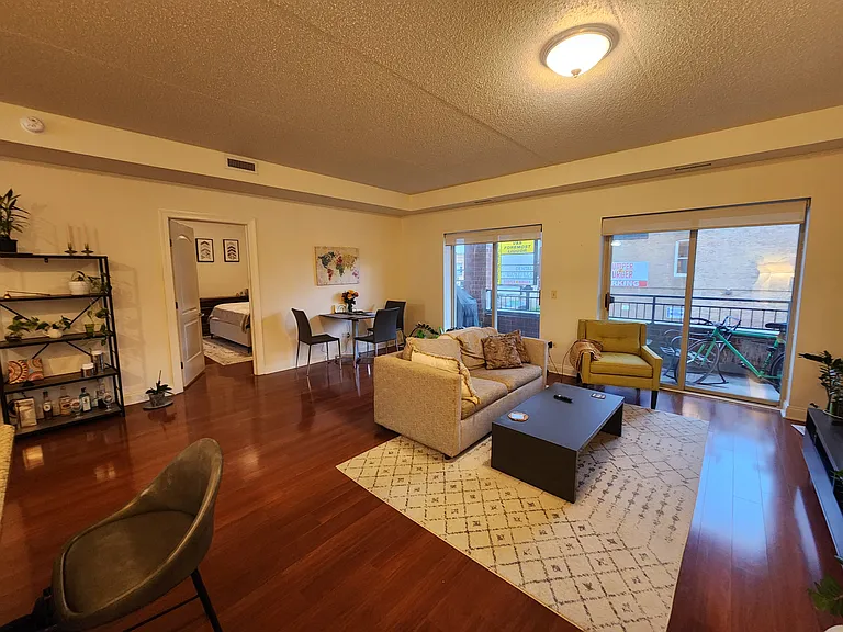 2318 N Milwaukee Ave #201 — Photo 6