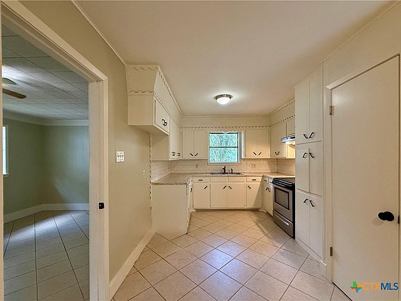 4th image of 1212 Barbara Dr