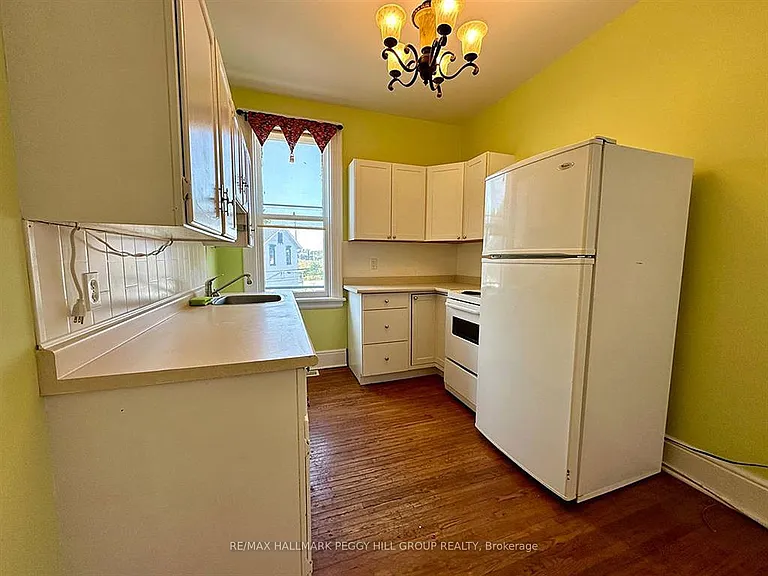 44 Toronto St #3 — Photo 5