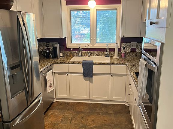 3rd image of 2115 E Lawndale Dr