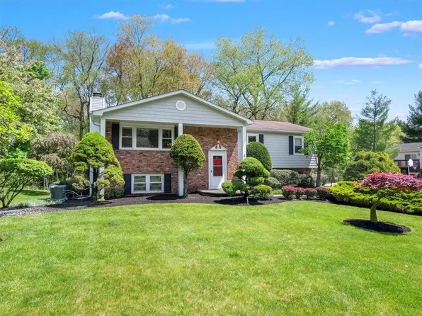 8 Jockey Lane, New City, NY 10956