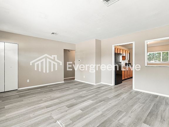 3rd image of 5152 Mapleridge Dr