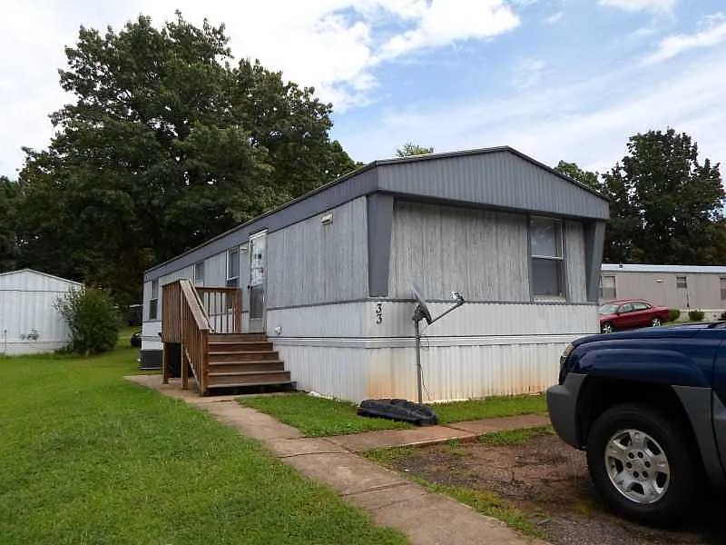 33 Cloud Dr photo 1