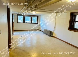 1628 Ridgeland Ave, Berwyn, IL 60402