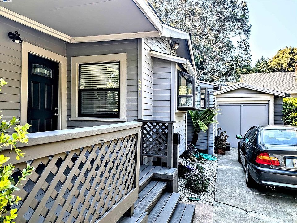 1st image of 621 1st Ave