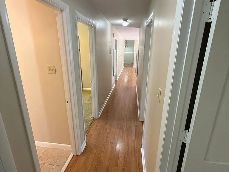 117 Windemere Rd — Photo 16