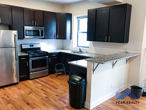 5th image of 1222 W Argyle St APT 1224-3W