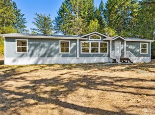 271 E Leffler Loop Rd, Grapeview, WA 98546