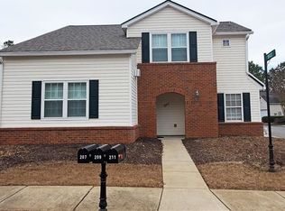 207 W Oaks Pl, Woodstock, GA 30188