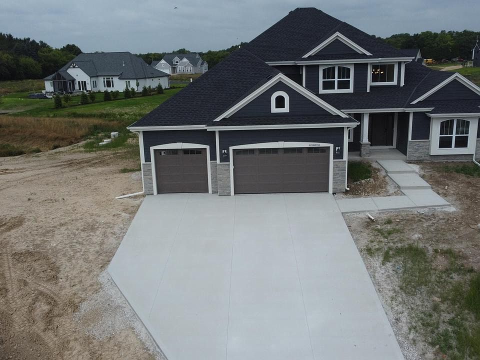 1st image of W258N5755 Vista COURT