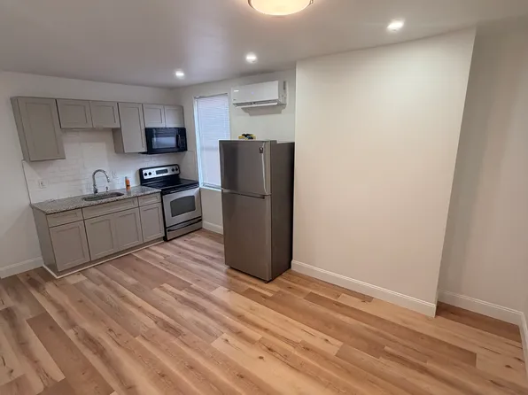 5435 Addison St, Philadelphia, PA 19143