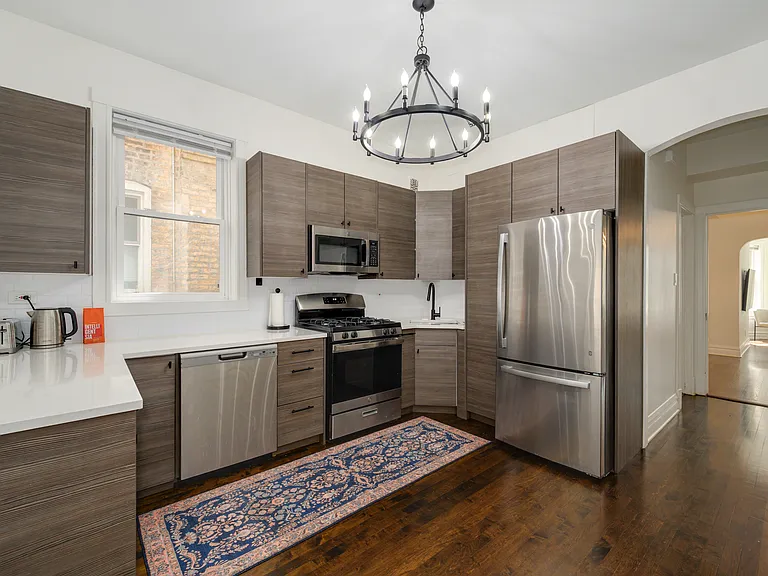 2703 N Sacramento Ave #2 — Photo 10