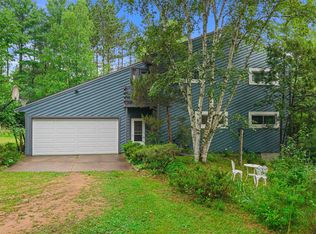 1990 Woodduck Dr, Stevens Point, WI 54481