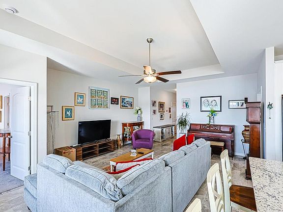 2nd image of 2821 Rivolet Dr.