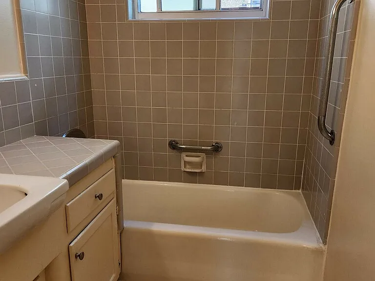 1041 Euclid St #C — Photo 10
