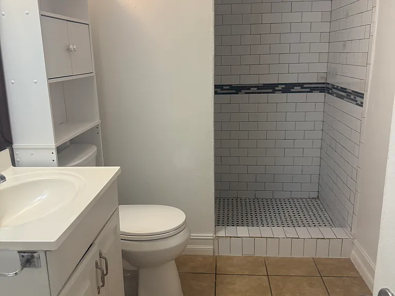 23 S Hollywood Ave #7 — Photo 12