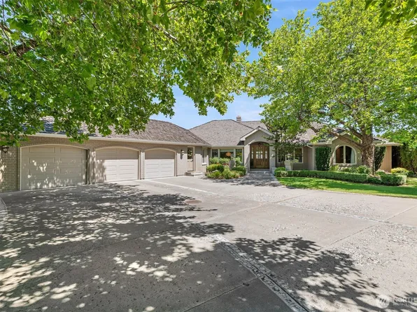 803 Cobblestone Pl, Yakima, WA 98908
