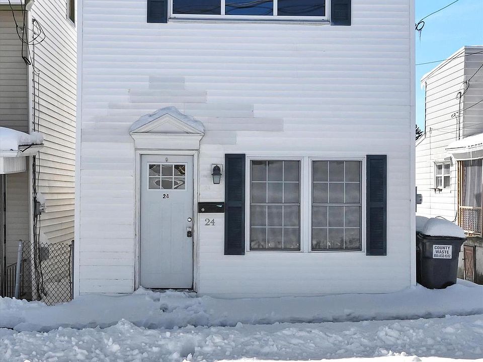 1st image of 24 N Railroad Ave