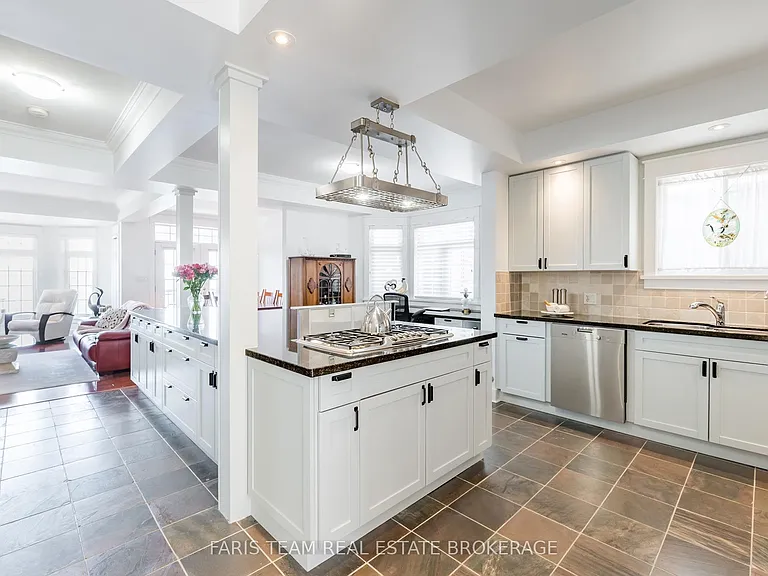 155 William St #12 — Photo 6