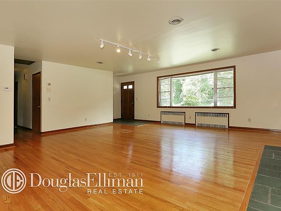 5th image of 98 Bellewood Ave