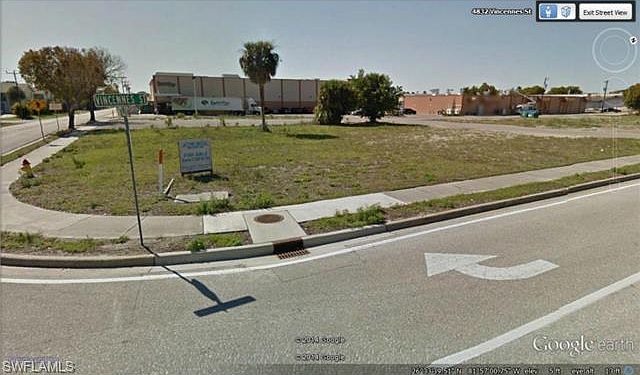 2nd image of 1105 Miramar St
